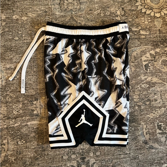 Nike Men’s Jordan Dri-Fit Sport BC Diamond Short Black/White Size Small - Picture 1 of 7